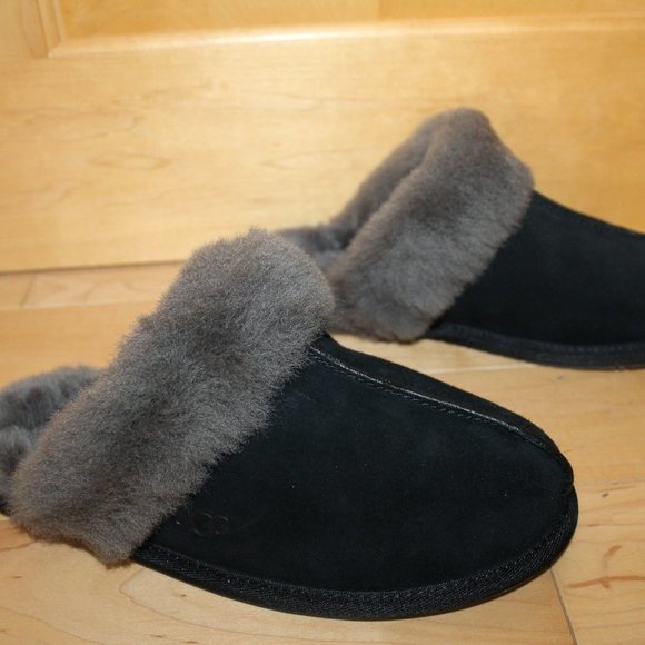 NIB UGG SCUFFETTE II WOMEN'S‎ SUEDE SLIPPERS BLACK - Picture 8 of 8